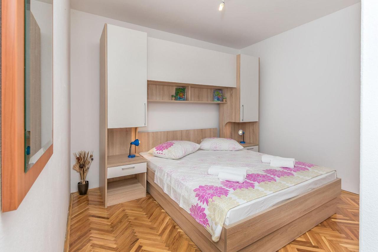 Apartments Miljenko Макарська Екстер'єр фото